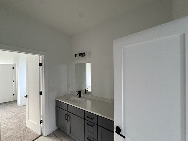 Building Photo - 351 Loeffler Ave