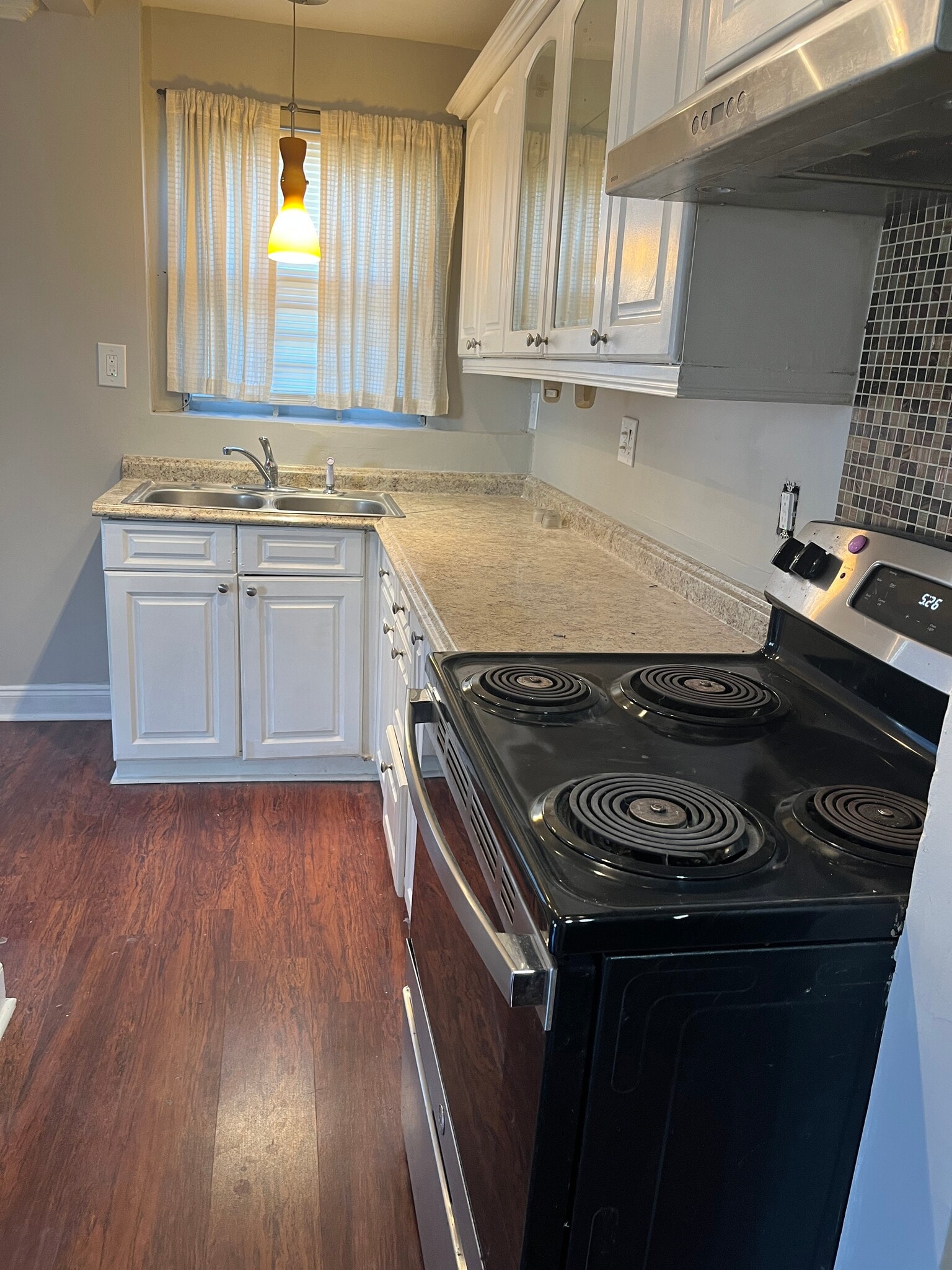 Black Appliances - 650 Jett St NW