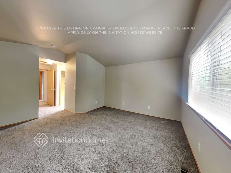Building Photo - 209 83rd Dr SE