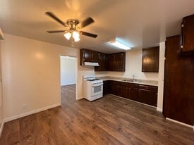 Building Photo - 9230 Cedar St