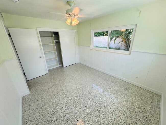 Building Photo - 385 S Tessier Dr
