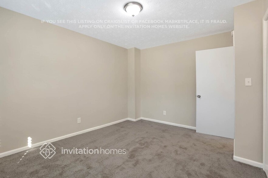 Building Photo - 3648 Fairlane Dr