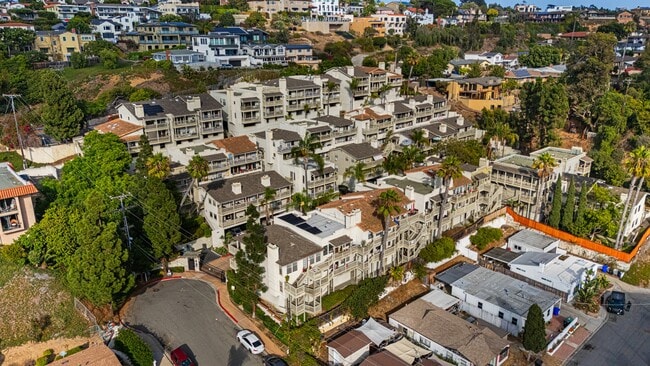 Building Photo - 3975 Hortensia St