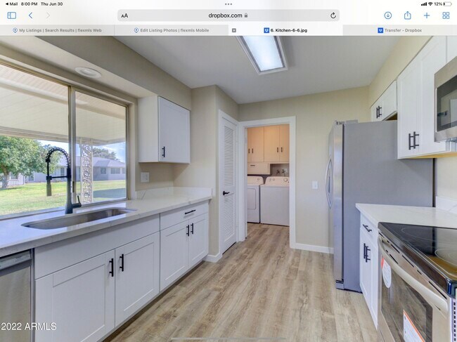 Building Photo - 10007 W Shasta Dr