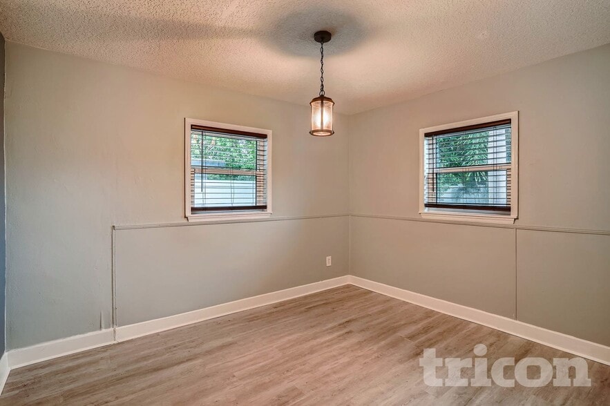 Building Photo - 2317 13th Ave SW