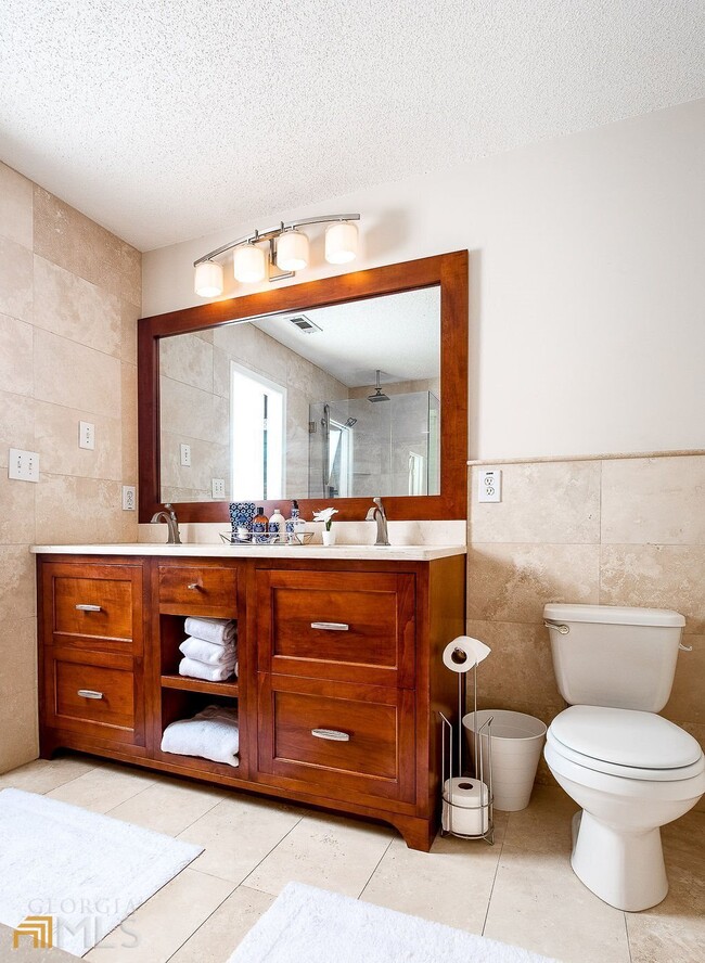 Building Photo - 570 Reed St SE