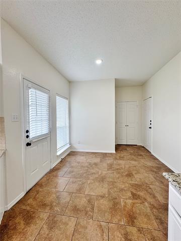 Building Photo - 835 Rockett Ln