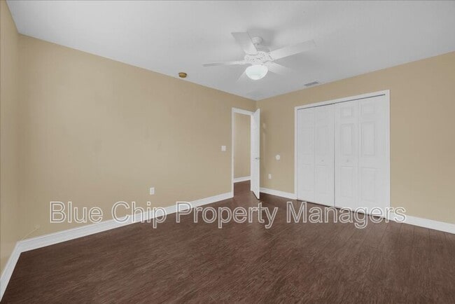 Building Photo - 5864 Lake Melrose Dr