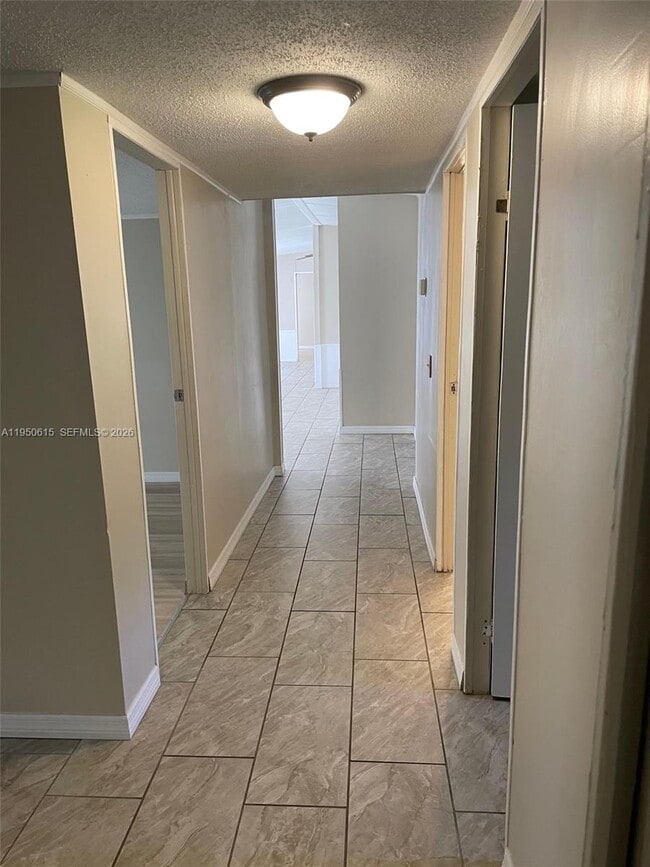 Building Photo - 8638 Gibson Oaks Dr