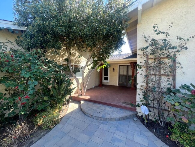 Building Photo - 2975 Fahrner Ct