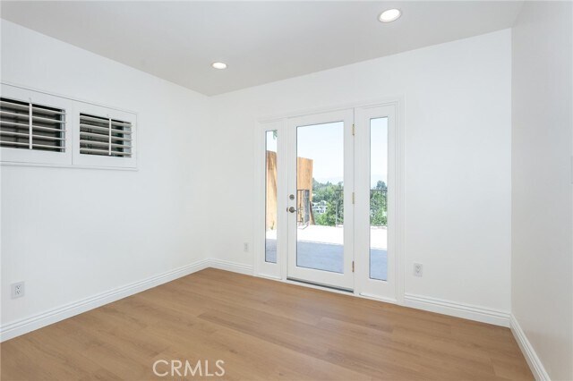Building Photo - 16973 Strawberry Dr