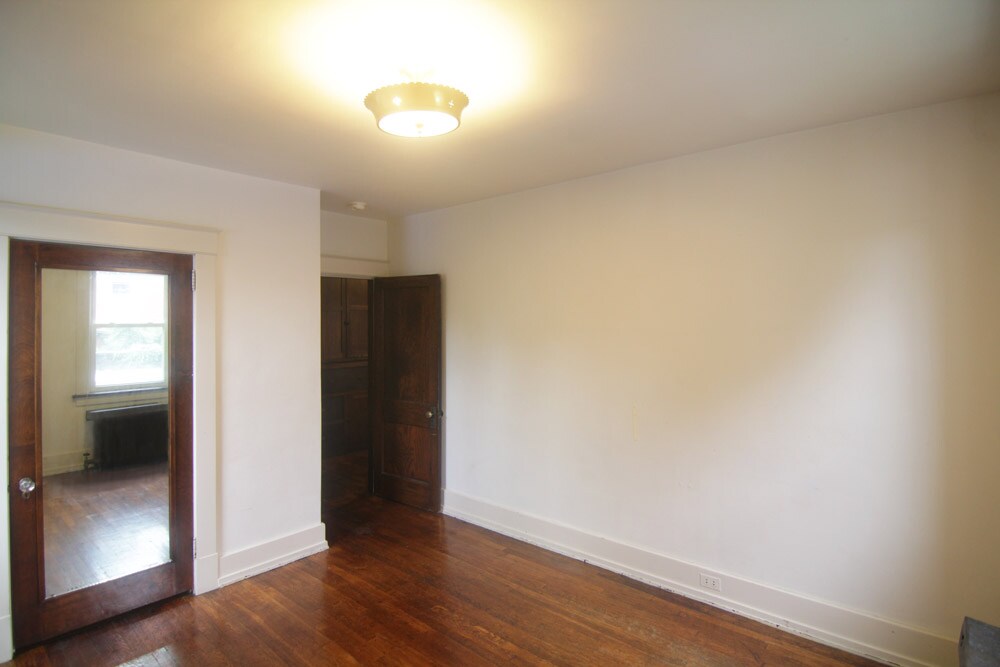 Building Photo - 414 Franklin Ave