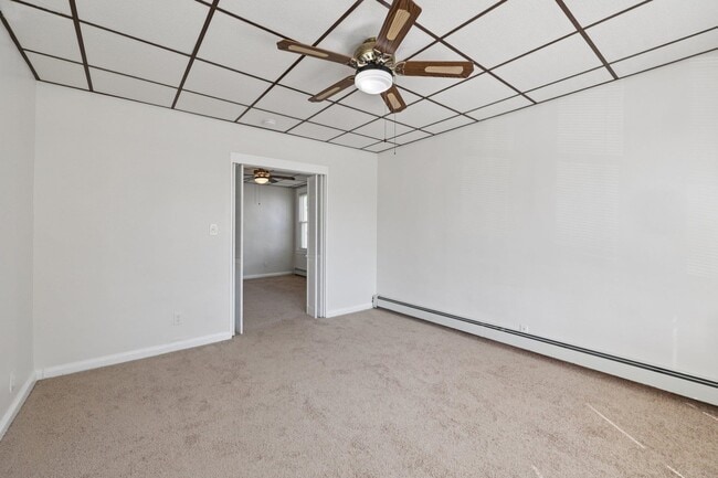 Building Photo - 153 Banta Ave
