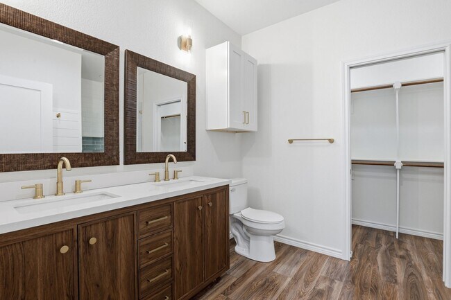 Building Photo - 5718 Barkridge Dr