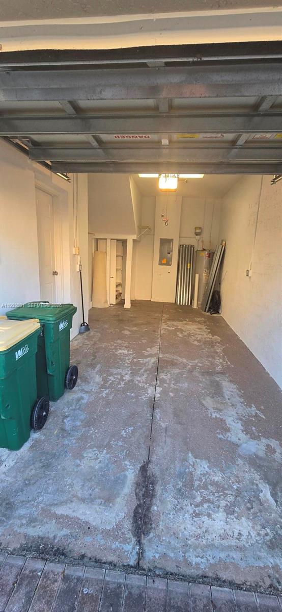 Building Photo - 5818 Hampton Hills Blvd