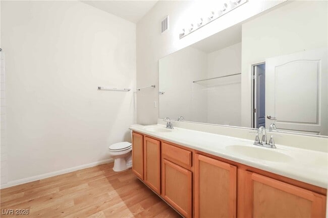 Building Photo - 2305 W Horizon Ridge Pkwy