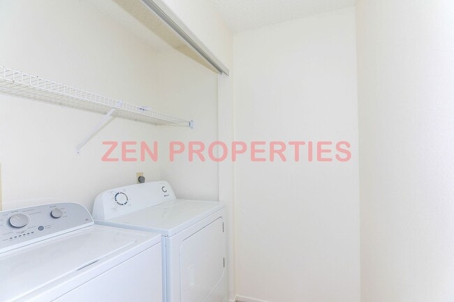 Building Photo - 2 Bedroom, 2 Bath, 2 Car Garage for rent a...