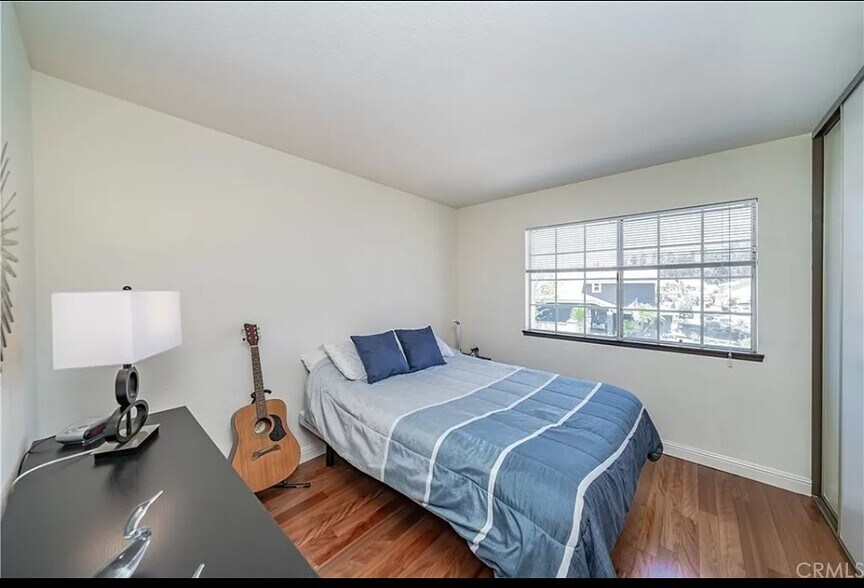 Building Photo - 7944 E Deerfield Ln