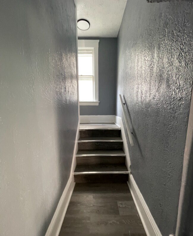 Building Photo - SECTION 8 and EDEN Accepted! Newly renovat...