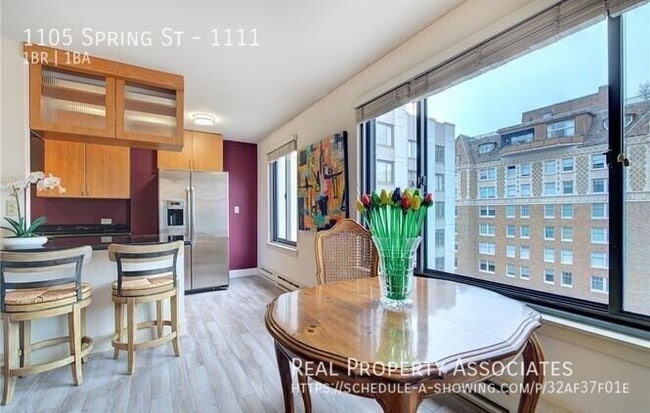 Building Photo - 1105 Spring St