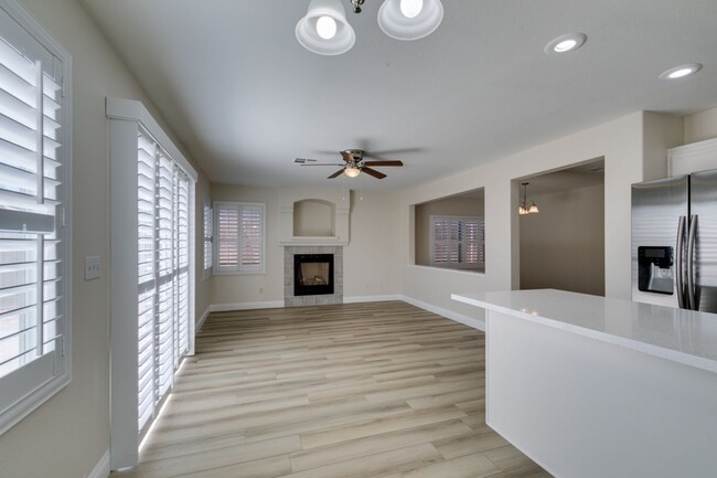 Building Photo - Beautiful 4-Bedroom Home Near Downtown Sum...