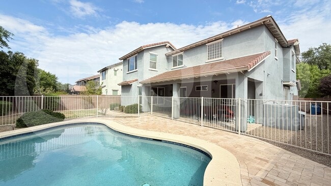 Building Photo - 3945 E Mesquite St