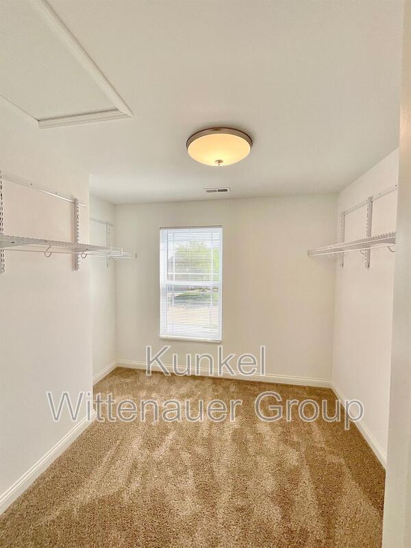 Building Photo - 824 Bassett St