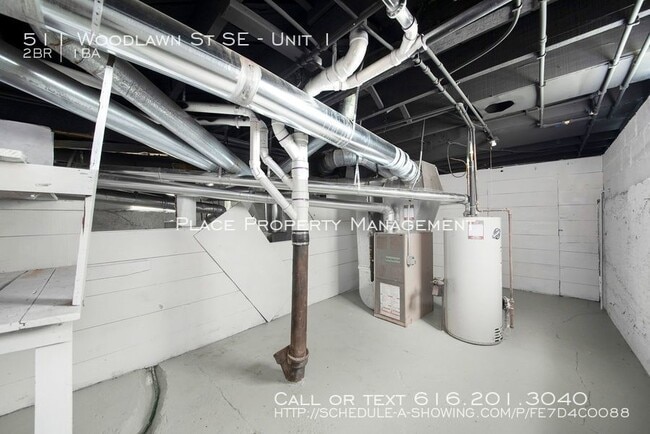 Building Photo - 511 Woodlawn St SE