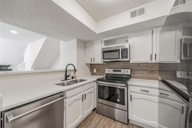 Building Photo - 3101 Sondra Dr