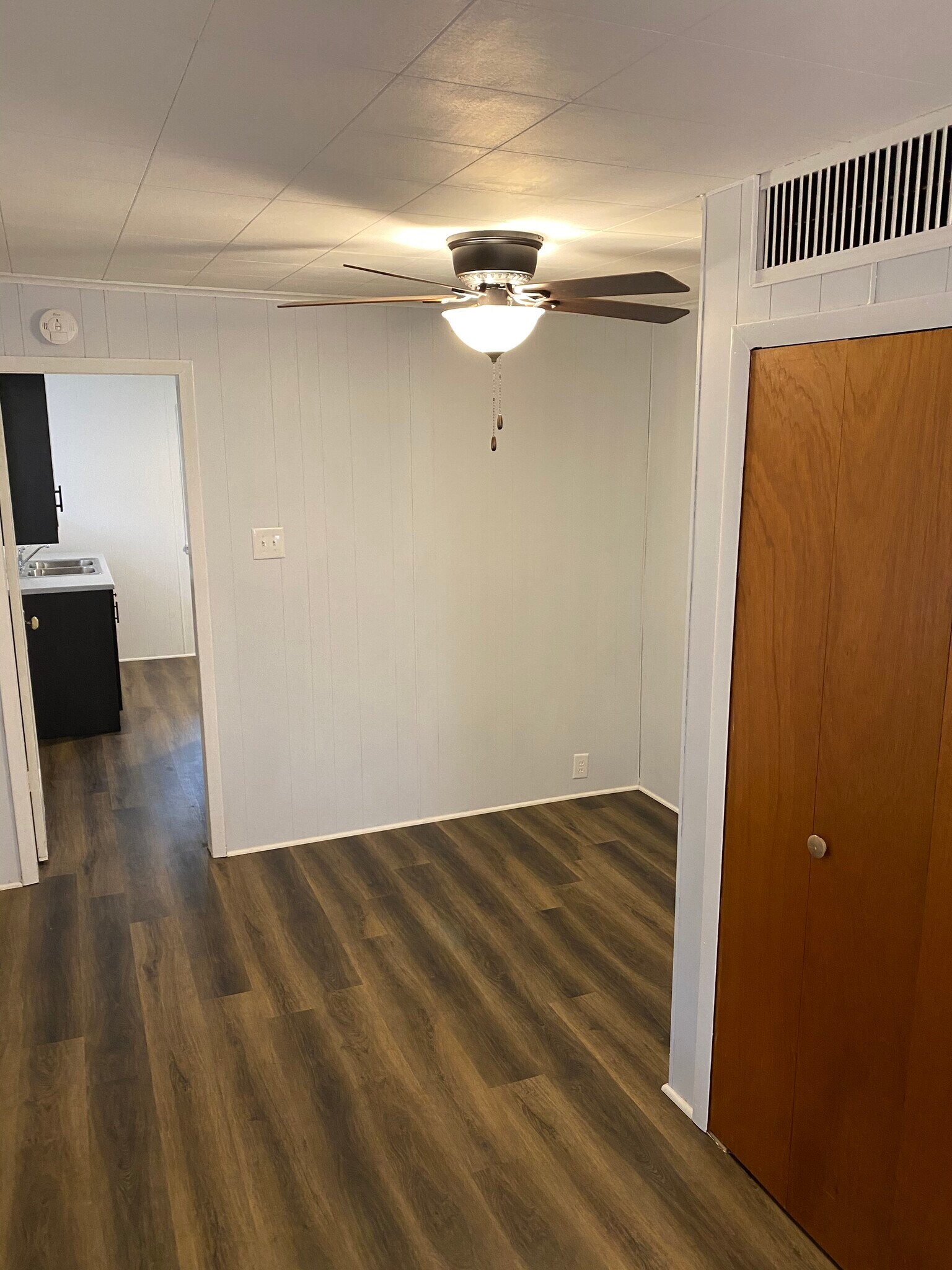Master bedroom. - 108 Laredo Ave