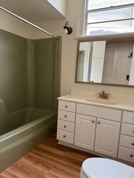 Building Photo - 115 Sherwood Forest Dr