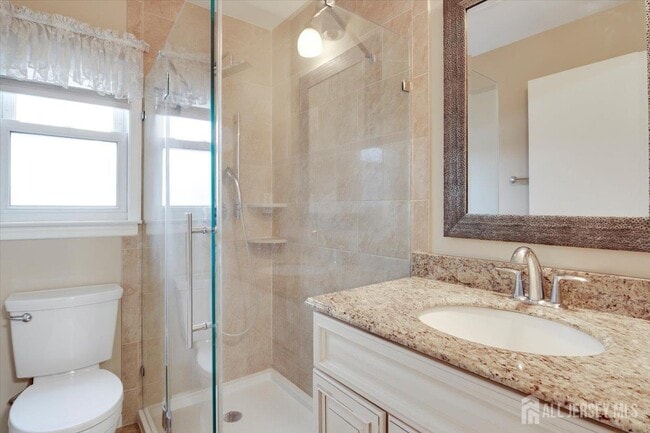 Building Photo - 3316 Beverly Rd