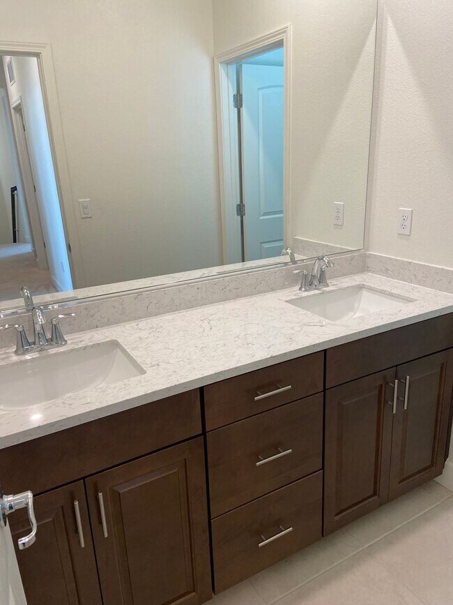 Building Photo - Folsom Ranch Community - 4 Bedroom, 2.5 Ba...