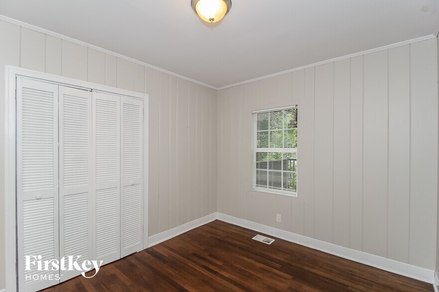 Building Photo - 476 Rigby St NE