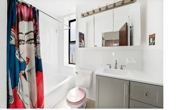 Building Photo - 185 E 2nd St