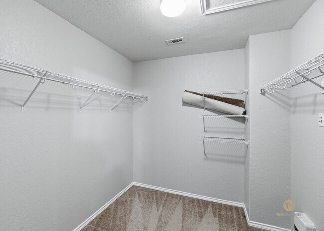 Building Photo - Silver Oaks Beauty | 3 Bed | 2.5 Bath | 1,812 Sq Ft | Corner Lot in 78254