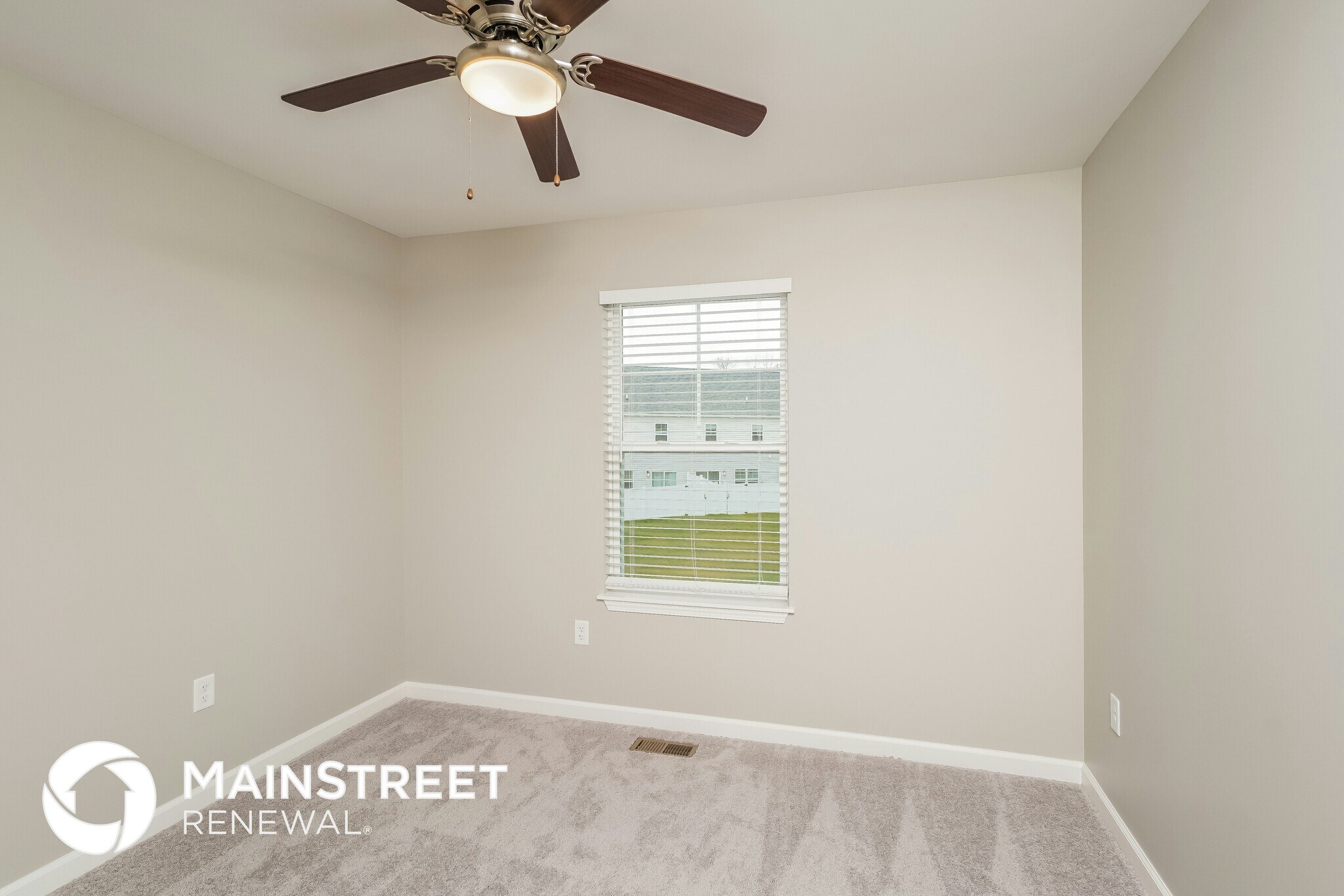 Building Photo - 2072 N Sarah Dr