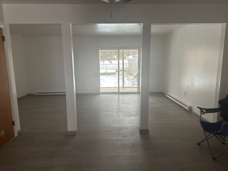 Building Photo - 421 Bethlehem Ct