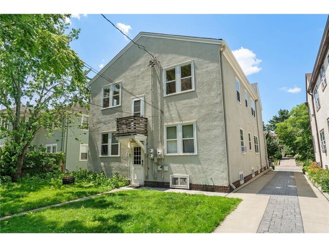 Building Photo - 4437 Vincent Ave S