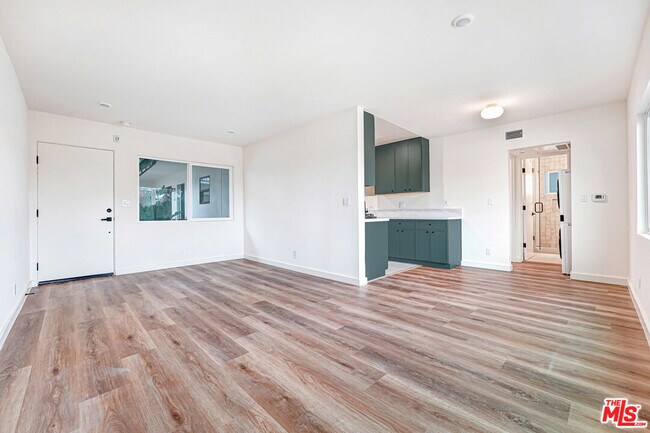 Building Photo - 16185 Sunset Blvd