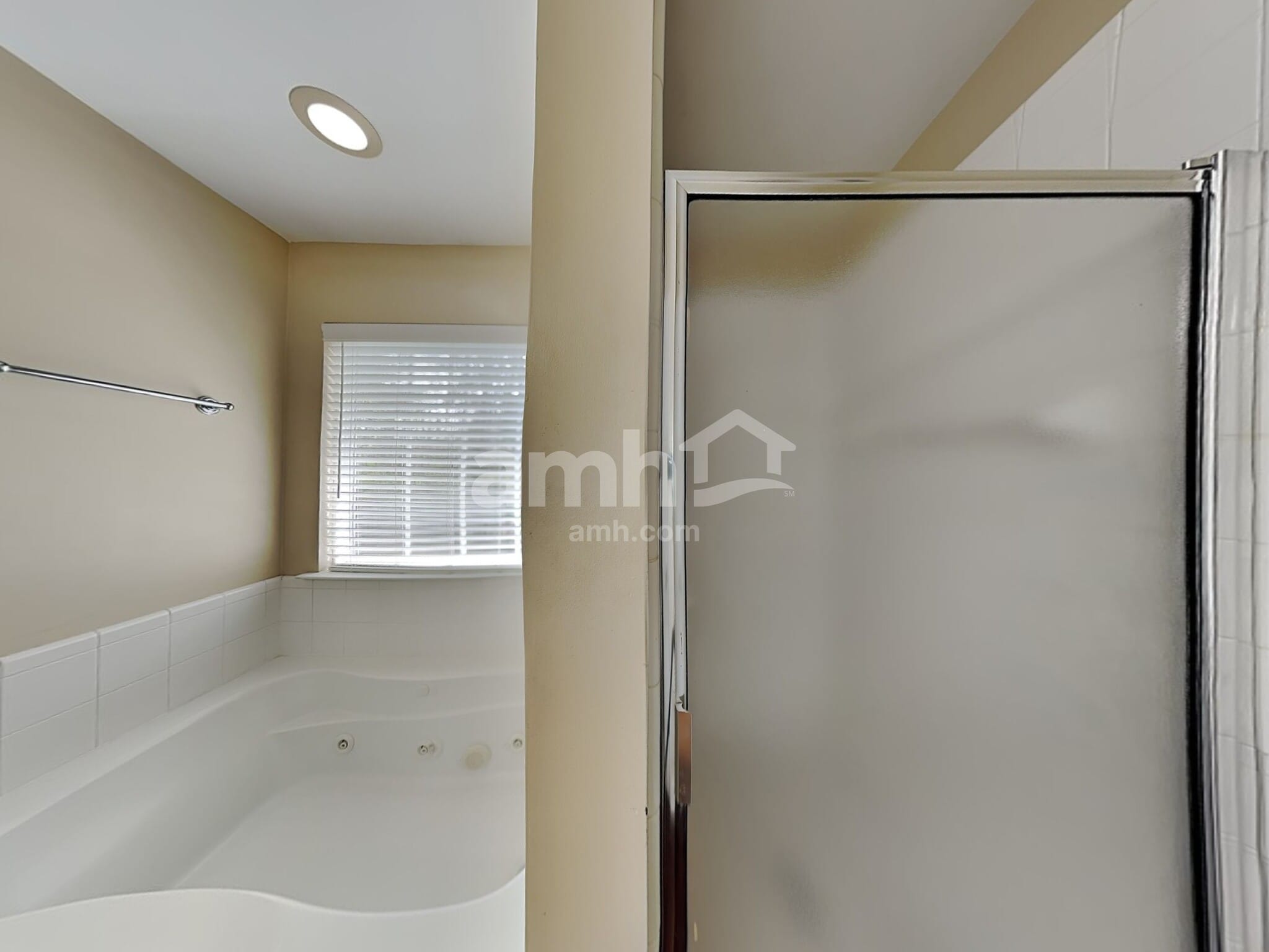 Building Photo - 8539 Suttonview Dr