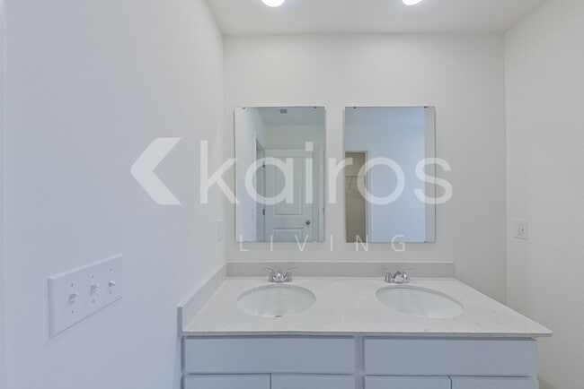 Building Photo - 7016 Moss Creek Way