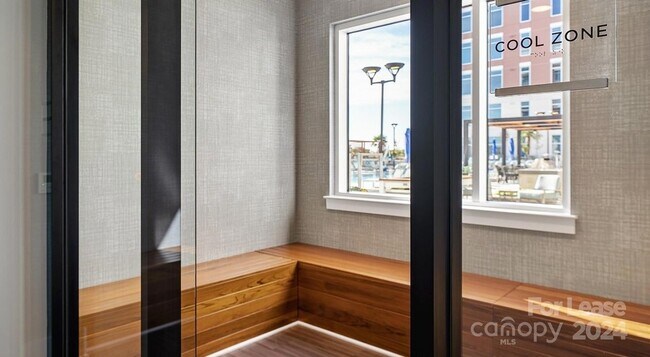 Building Photo - 4425 Sharon Rd