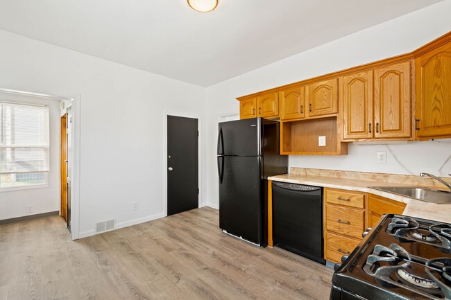 Building Photo - Recently Renovated Home in Coraopolis