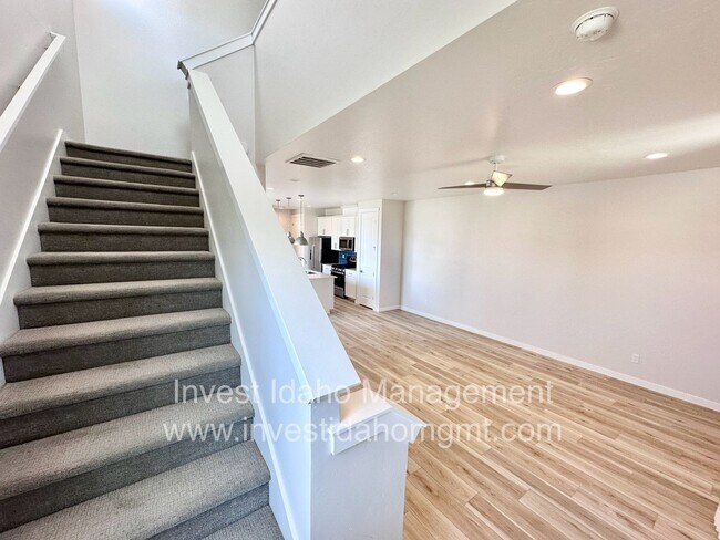 Building Photo - Luxury Gated Townhome in Star – Available Soon! No Shared walls!