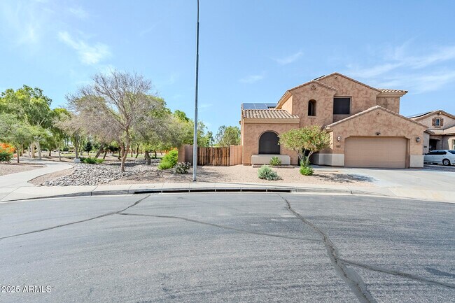 Building Photo - 6922 S Black Hills Way