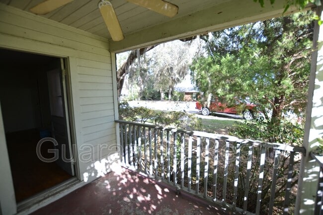 Building Photo - 2246 SE 3rd Ave