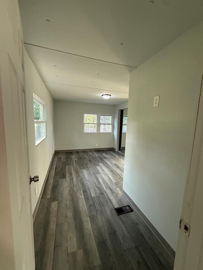 Building Photo - 20604 Delorio St