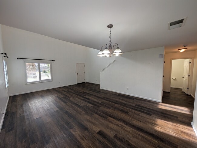 Building Photo - 3200 S Jensen Ct