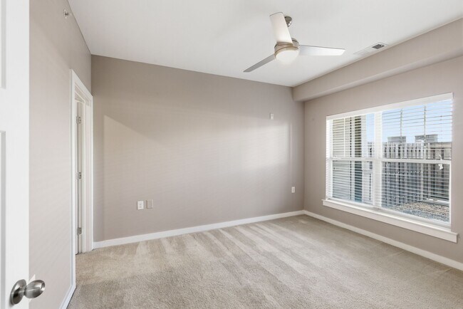 Building Photo - 2197 Nolensville Pk